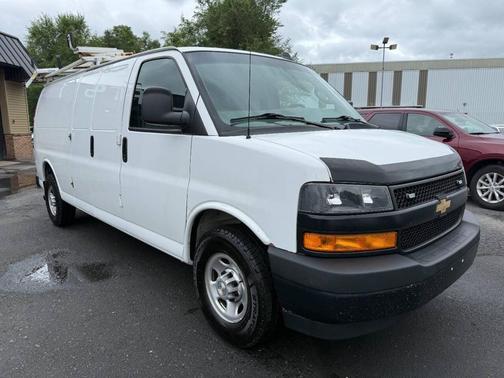 White 2021 Chevrolet Express 3500 3500 3dr Extended Cargo Van