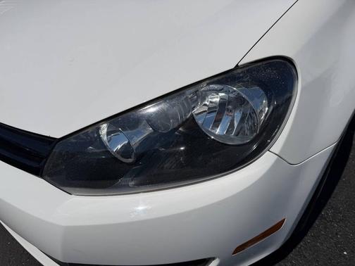 Candy White 2010 Volkswagen Golf 4-Door