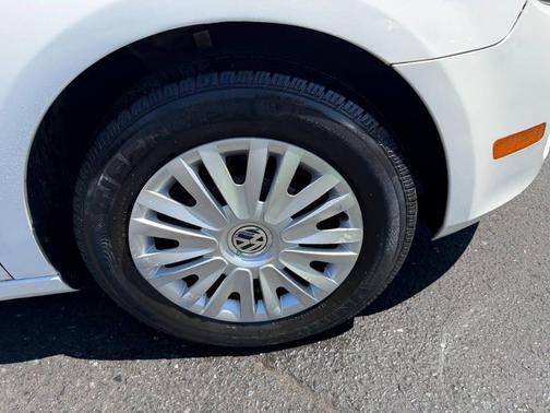 Candy White 2010 Volkswagen Golf 4-Door
