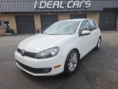White 2013 Volkswagen Golf TDI