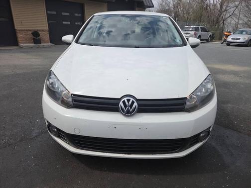 White 2013 Volkswagen Golf TDI