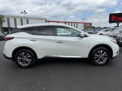 White 2015 Nissan Murano SL