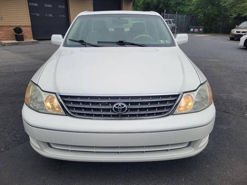 2004 Toyota Avalon XL