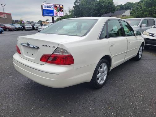 2004 Toyota Avalon XL