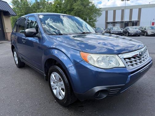 Blue 2011 Subaru Forester 2.5 X