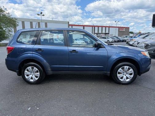 Blue 2011 Subaru Forester 2.5 X