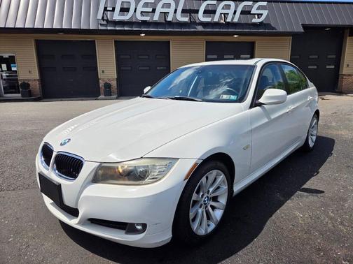 White 2011 BMW 328 328i 4dr Sedan