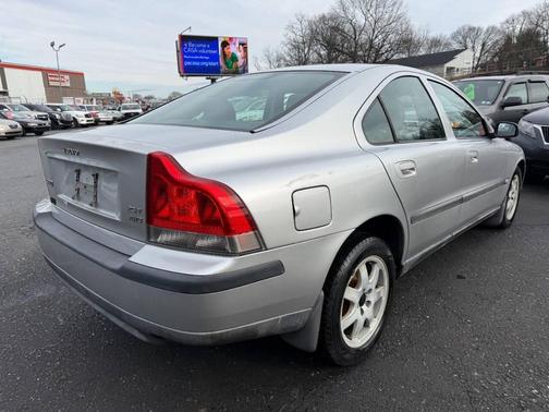 2004 Volvo S60 2.5T