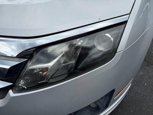 Silver 2010 Ford Fusion SE