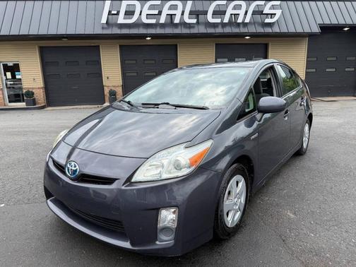 Winter Gray Metallic 2014 Toyota Prius Two