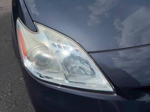 Gray 2014 Toyota Prius Two
