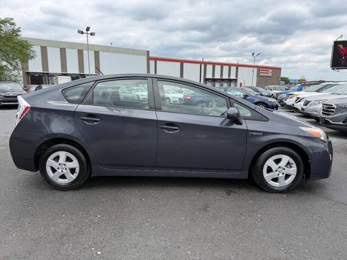 Winter Gray Metallic 2014 Toyota Prius Two