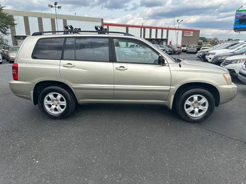 2001 Toyota Highlander Base