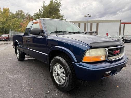 2003 GMC Sonoma SLS 3dr Extended Cab 4WD SB