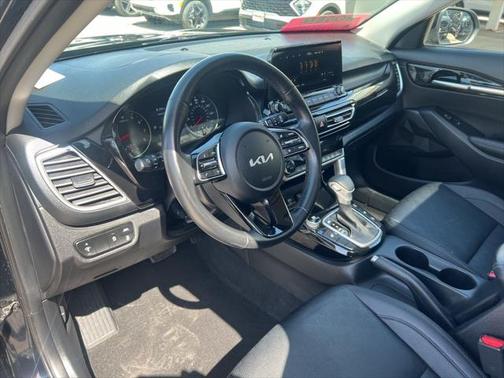 2022 Kia Seltos EX