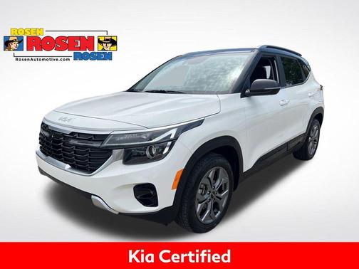Clear White/Black Roof 2024 Kia Seltos S