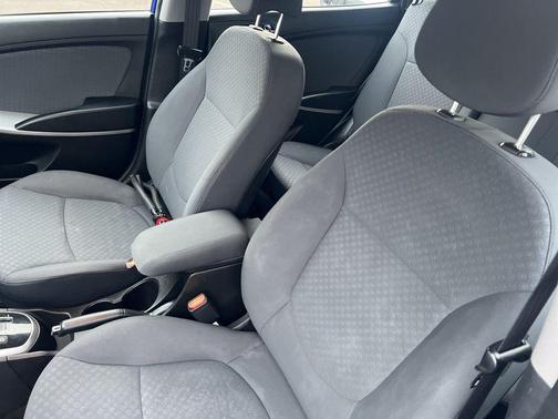 2014 Hyundai Accent SE