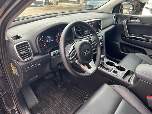 Black Cherry 2022 Kia Sportage EX