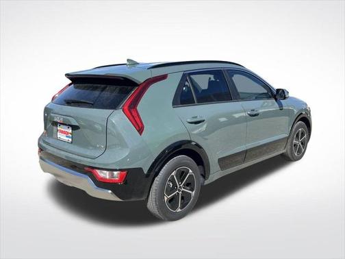 2025 Kia Niro SX