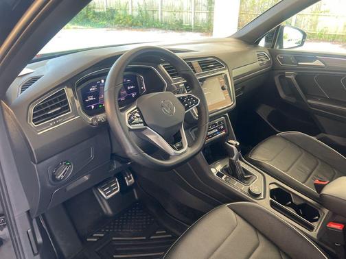 2024 Volkswagen Tiguan 2.0T SEL R-Line 4MOTION