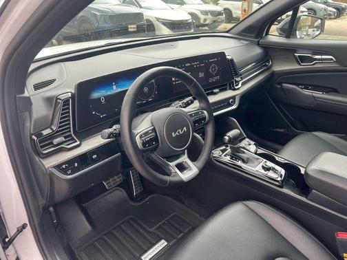 Glacial White Pearl 2024 Kia Sportage S