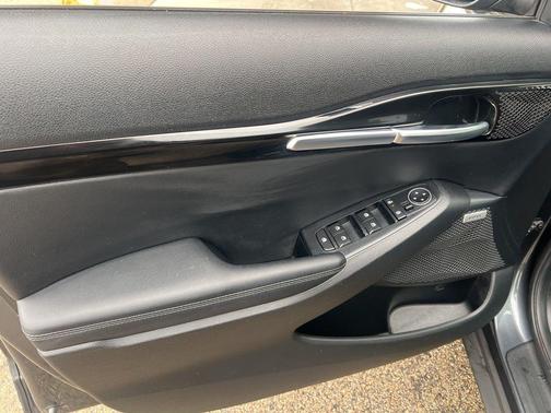 Gravity Gray 2024 Kia Seltos SX Turbo