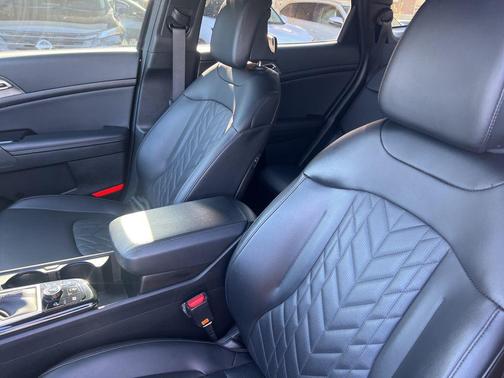 Ebony Black 2023 Kia Sportage X-Line