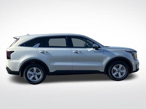 Ivory Silver 2026 Kia Sorento LX