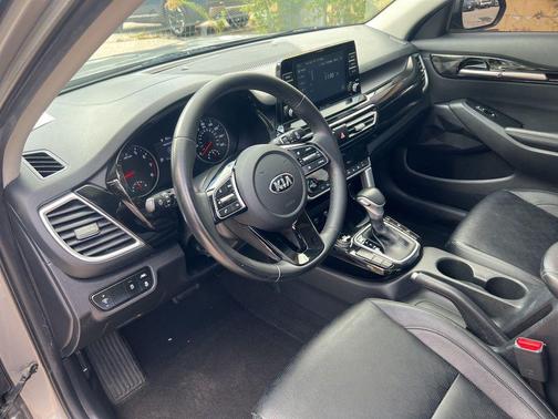 2021 Kia Seltos EX