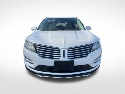 White Platinum Clearcoat Metallic 2017 Lincoln MKC Reserve