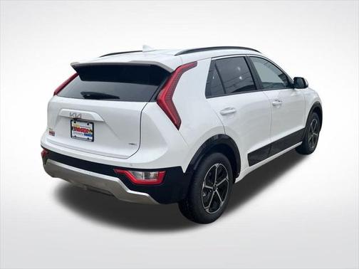 2025 Kia Niro SX