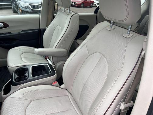 Maximum Steel Metallic Clearcoat 2020 Chrysler Pacifica Limited