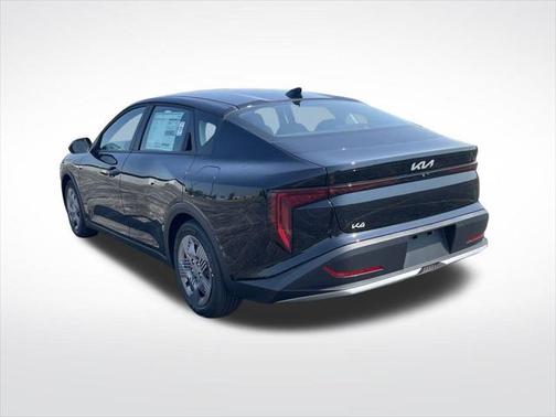 2025 Kia K4 LX