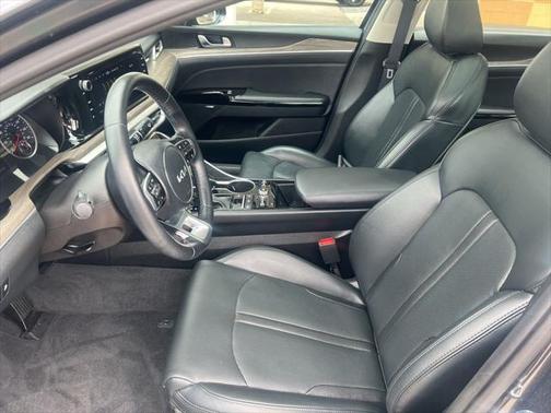2022 Kia K5 EX
