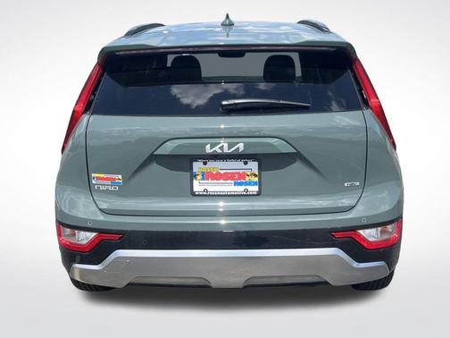 2025 Kia Niro SX
