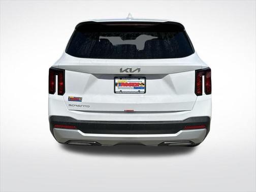 2025 Kia Sorento LX
