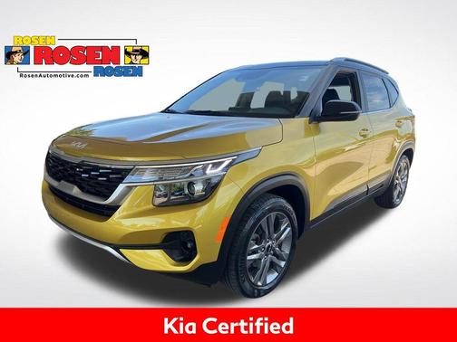 Starbright Yellow/Black Roof 2022 Kia Seltos S