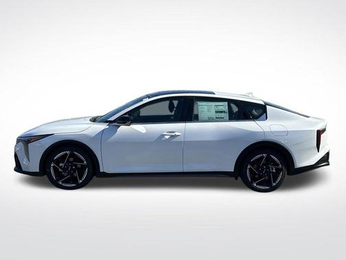 Snow White Pearl 2026 Kia K4 GT-Line