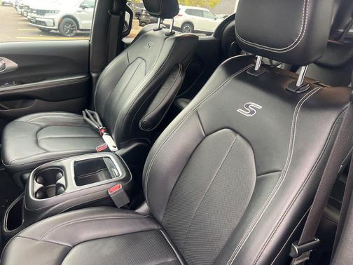 2019 Chrysler Pacifica Touring-L Plus