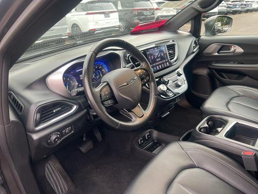2019 Chrysler Pacifica Touring-L Plus