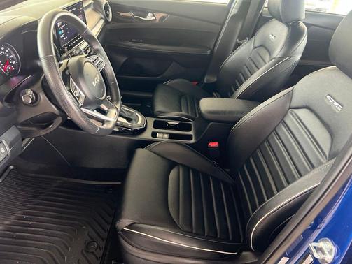 Deep Sea Blue 2024 Kia Forte GT-Line