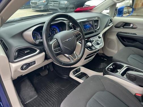 2020 Chrysler Pacifica Touring