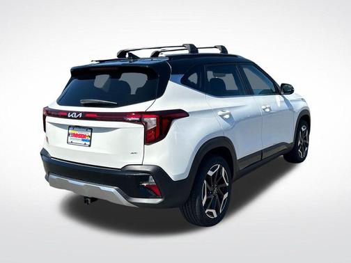 Clear White/Black Roof 2026 Kia Seltos SX