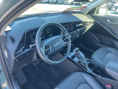 2023 Kia Niro EX