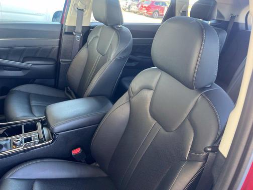 Passion Red 2023 Kia Sorento SX