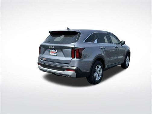 2025 Kia Sorento LX