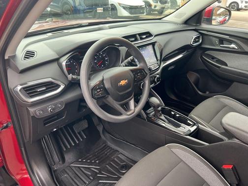 Scarlet Red Metallic 2021 Chevrolet Trailblazer LT