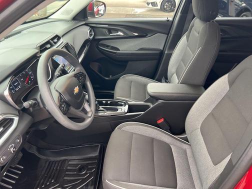 Scarlet Red Metallic 2021 Chevrolet Trailblazer LT