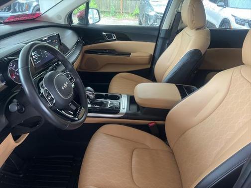 2024 Kia Carnival EX