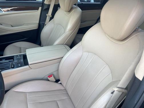 2016 Hyundai Genesis 3.8